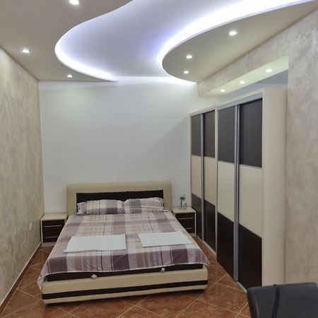 Apartmani Ani Bar Habitación foto