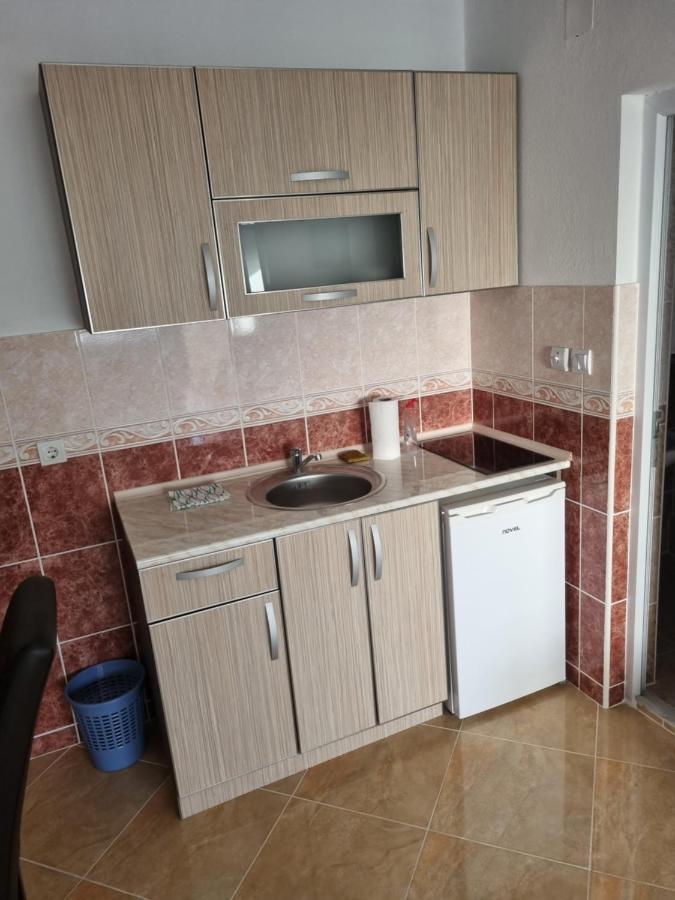Apartmani Ani Bar Habitación foto